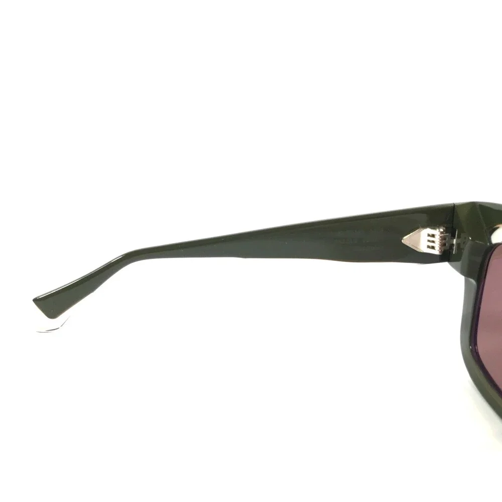 GiGi brand new